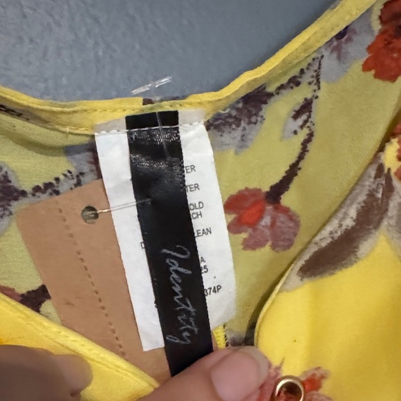 Vibrant‎ Floral Yellow Tank Top with Tie Detail - Picture 2 of 5